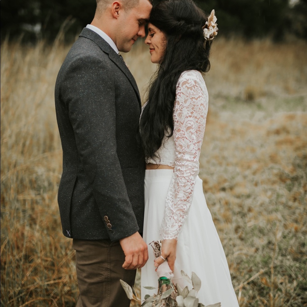 2 piece long sleeve lace and chiffon wedding dress